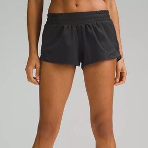 Lululemon Hotty Hot Low Rise Shorts 2.5”